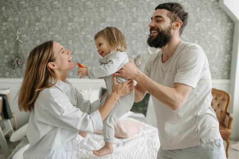 How to build a deep emotional bond with your baby